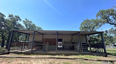 9692 S Fm 51, Boyd, TX 76023 - photo 4