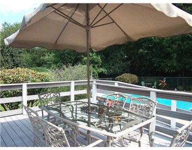 54 Wyndcliff Dr, Saunderstown, RI 02874 - photo 5