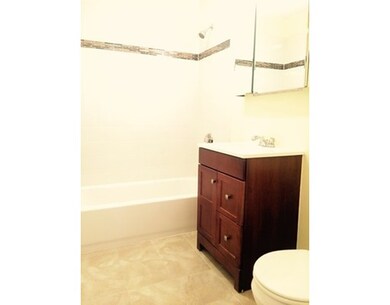 28 Melbourne St unit 1, Dorchester Center, MA 02124 - photo 4