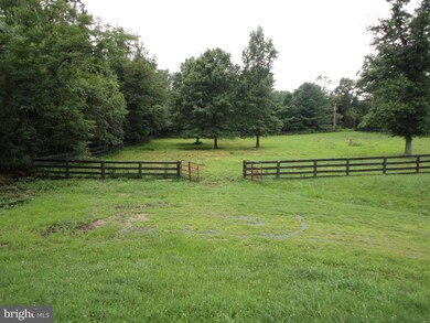 19871 Foggy Bottom Rd, Bluemont, VA 20135 - photo 6