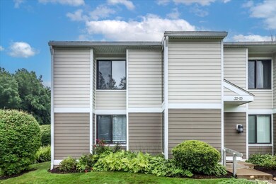 22 Olcott Way unit 22, Ridgefield, CT 06877 - photo 2