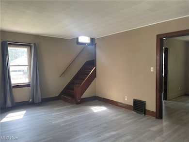 1353 Grant St, Akron, OH 44301 - photo 5