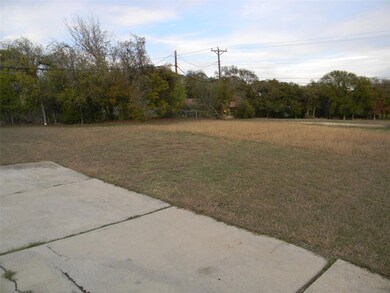 112 Belmont St, Hurst, TX 76053 - photo 4