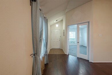 2727 Donellan Dr, Houston, TX 77088 - photo 4