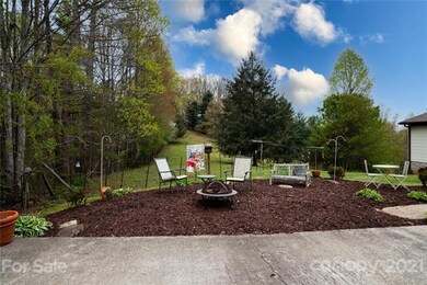 61 Star Dr, Leicester, NC 28748 - photo 6