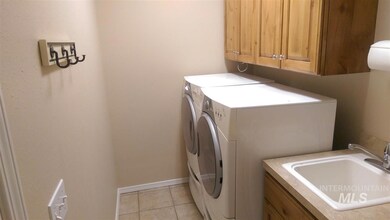 1233 Boardwalk Ct, Burley, ID 83318 - photo 6