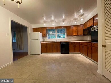 3637 38th St N, Arlington, VA 22207 - photo 7