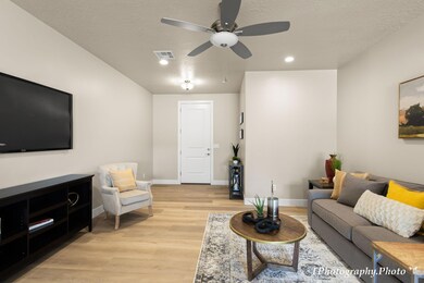 20-web-or-mls-806 W 430 N-3