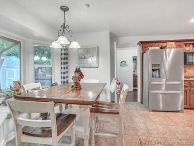 Dining/Kitchen