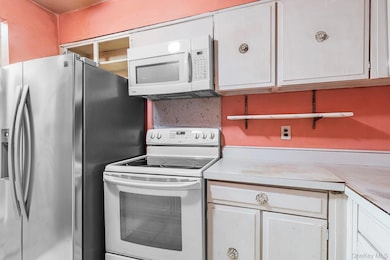 Westgate Park Condominium unit 114, Yonkers, NY 10703 - photo 4