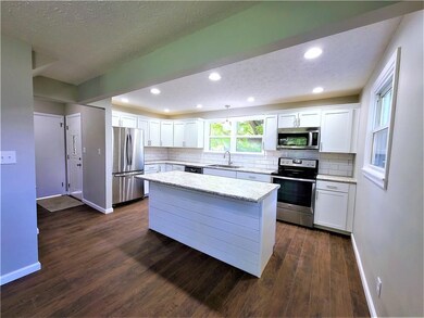 839 Wayside Dr, Plainfield, IN 46168 - photo 5