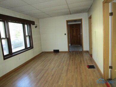 300 Pemberville Rd, Woodville, OH 43469 - photo 4