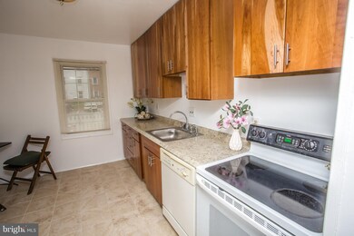 2913 Williamsburg Ct, Woodbridge, VA 22191 - photo 4