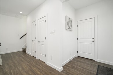 505 Neyland St unit C, Houston, TX 77022 - photo 5