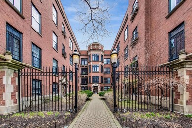 2910 N Pine Grove Ave unit 2, Chicago, IL 60657 - photo 3