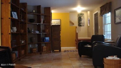 332 Raymondskill Rd, Milford, PA 18337 - photo 7