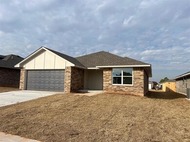 908 Shady Meadow Way, Chickasha, OK 73018 - photo 2