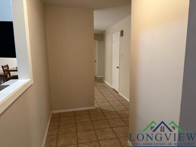 1608 Peach St, Kilgore, TX 75662 - photo 2