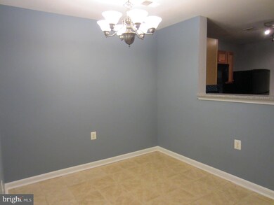 1067 Gardenview Loop unit 102, Woodbridge, VA 22191 - photo 6