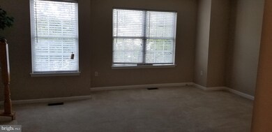 7164 Mahogany Dr, Hyattsville, MD 20785 - photo 3