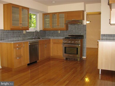 1960 Bishopwood Blvd W, Harleysville, PA 19438 - photo 4