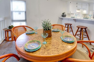 Dining 2