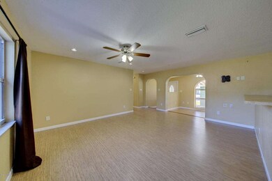 Open Spacious Living Area