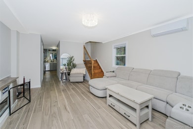 18 Atmore Place, Staten Island, NY 10306 - photo 3