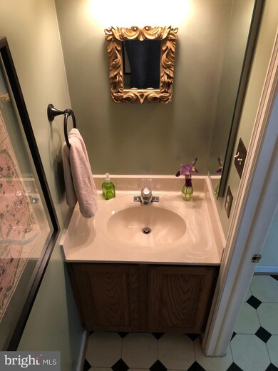 800 Rhine Ct, Frederick, MD 21701 - photo 4