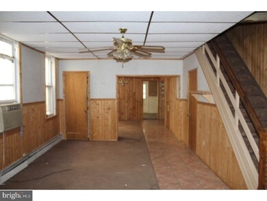214 Linden St, Gloucester City, NJ 08030 - photo 2