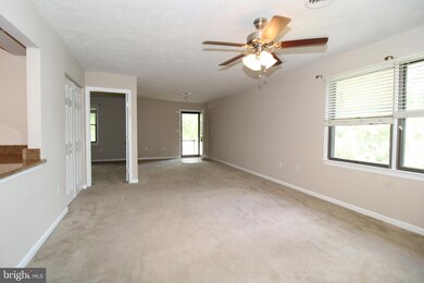 230 APT B Wakefield Rd, Hagerstown, MD 21740 - photo 4