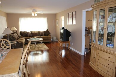 314 7th - inside 005