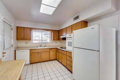 10617 W Kelso Dr, Sun City, AZ 85351 - photo 5