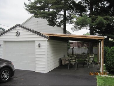 34 Moeller St, Binghamton, NY 13904 - photo 3