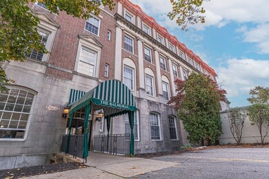 The Balmoral unit 403, Andover, MA 01810 - photo 2