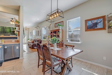 02 Dining Area