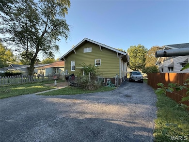 2129 Logan St, Murphysboro, IL 62966 - photo 2