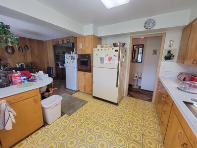 1636 Brookdale Ave, Medford, OR 97504 - photo 3