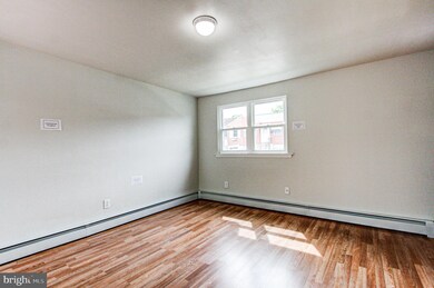 818 Shaw Ave, Lansdale, PA 19446 - photo 5