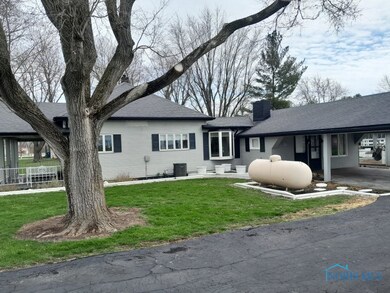 9814 Anderson St, Mark Center, OH 43536 - photo 2