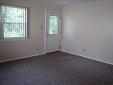 53 Vics Ct, Albany, NY 12205 - photo 2