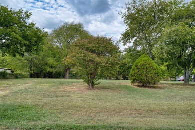 4652 Marshall St, Tom Bean, TX 75090 - photo 2