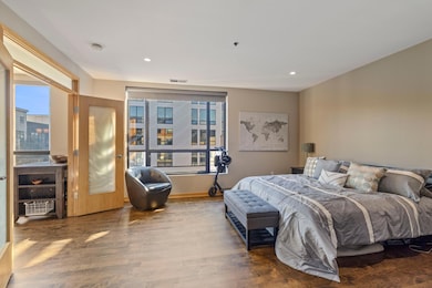 Expansive main bedroom.