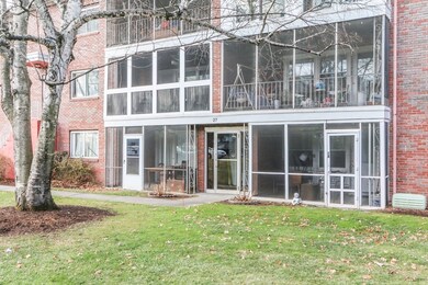 27 Park Avenue Ct unit 17, West Springfield, MA 01089 - photo 3