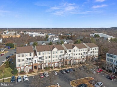 46934 Courtyard Square unit 303, Sterling, VA 20164 - photo 3