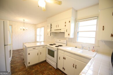 121 Alton Dr, Lagrange, GA 30241 - photo 4