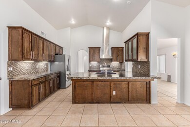 GOURMET KITCHEN
