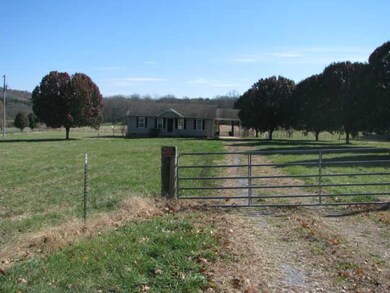 247 Mill Rd, Shelbyville, TN 37160 - photo 2