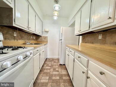 516 Corinthian Ave unit A, Essington, PA 19029 - photo 4