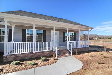 128 Loneheart Ln, Statesville, NC 28625 - photo 4